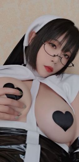 巨乳娘大战僵尸